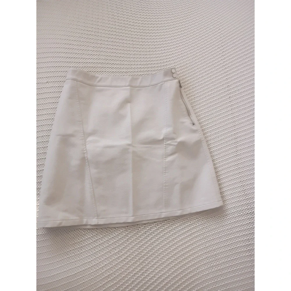 ZARA Cream Faux Leather Mini Skirt Side Zip A-Line Off White Vegan‎ Leather S